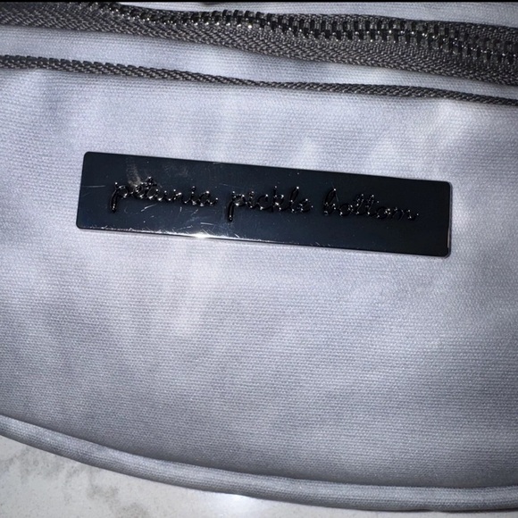 Petunia Pickle Bottom All-Around Belt Bag Smoke Swirl 5.1”H x 14.6””W x 3.5”D - Picture 3 of 9